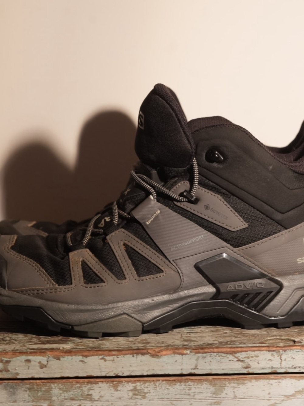 Salomon X Ultra 4 Mid GTX Gore-Tex Hiking Boots – Black/Grey